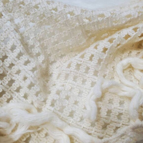 Woman's triangle cream scarf - Picture 7 of 7